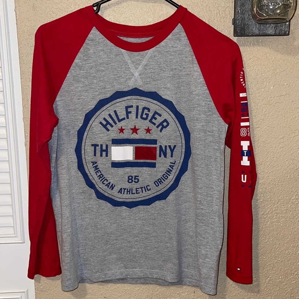 Tommy Hilfiger Long Sleeve Graphic Tee Size M(12-14)